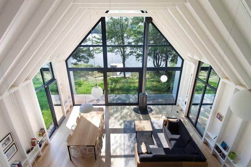 Fenêtre sur le Lac pour cette maison bois canadienne